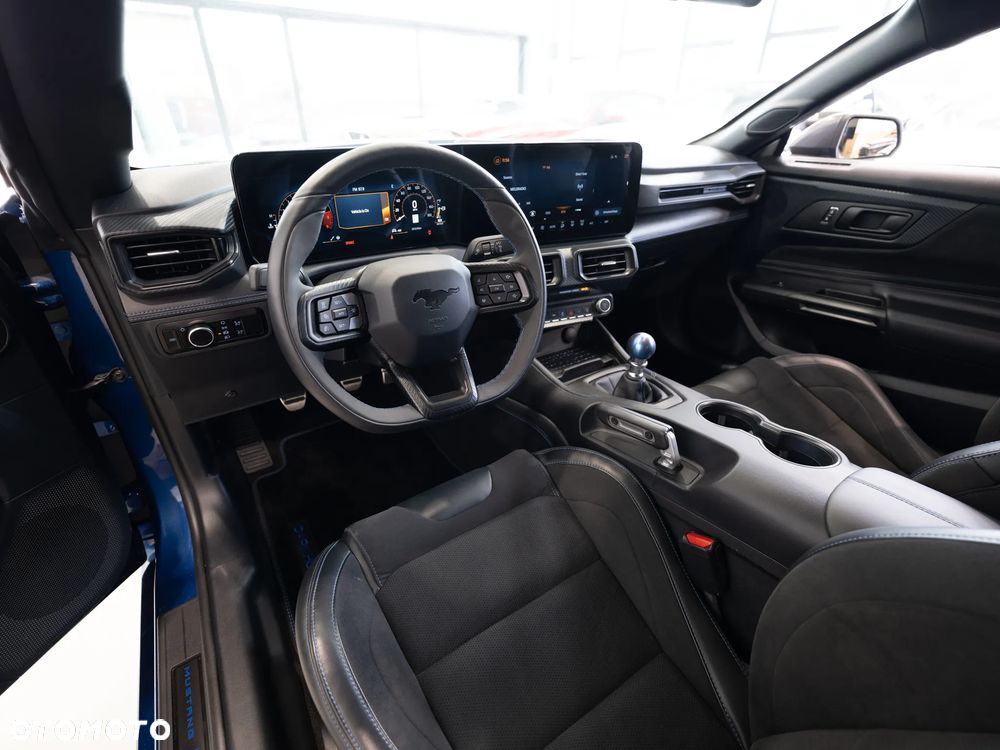 Ford Mustang - 7
