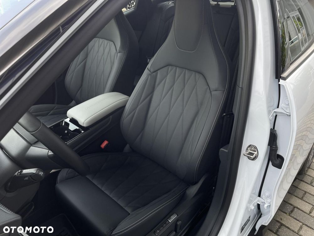 Ford Explorer 77kWh Premium RWD - 15