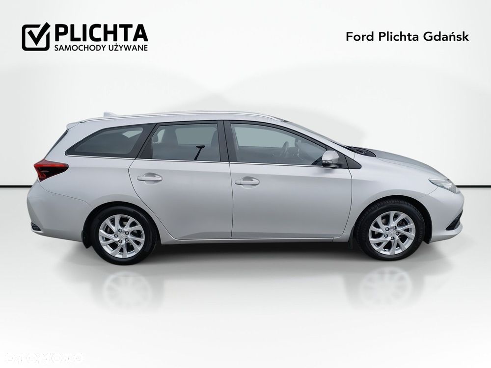Toyota Auris - 4