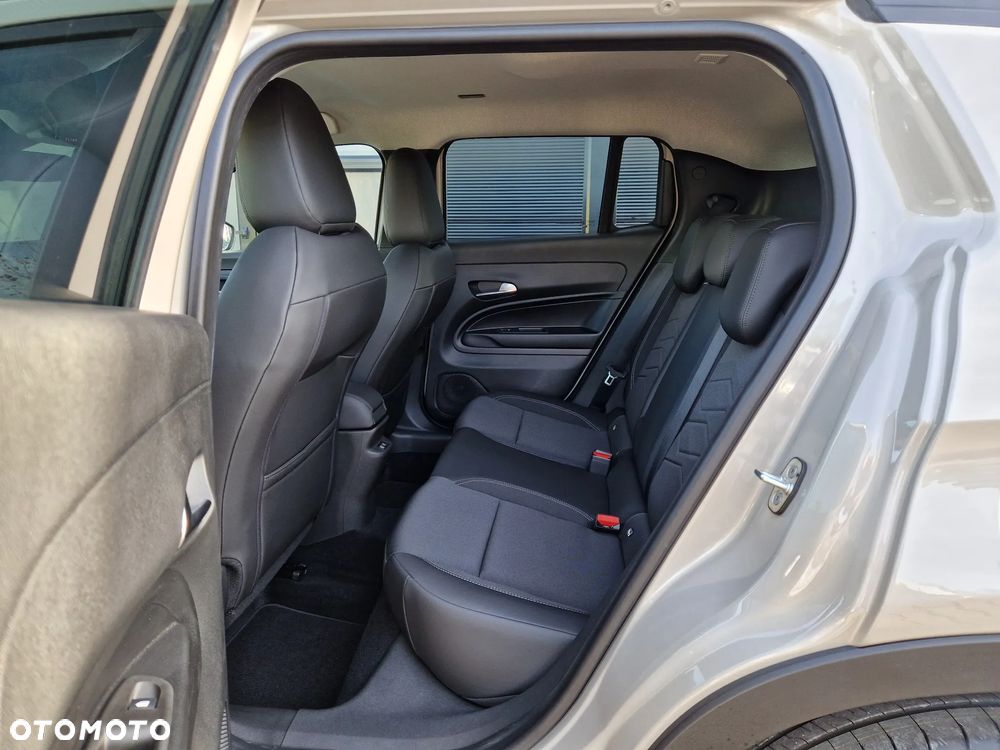 Jeep Avenger 54kWh Summit - 17