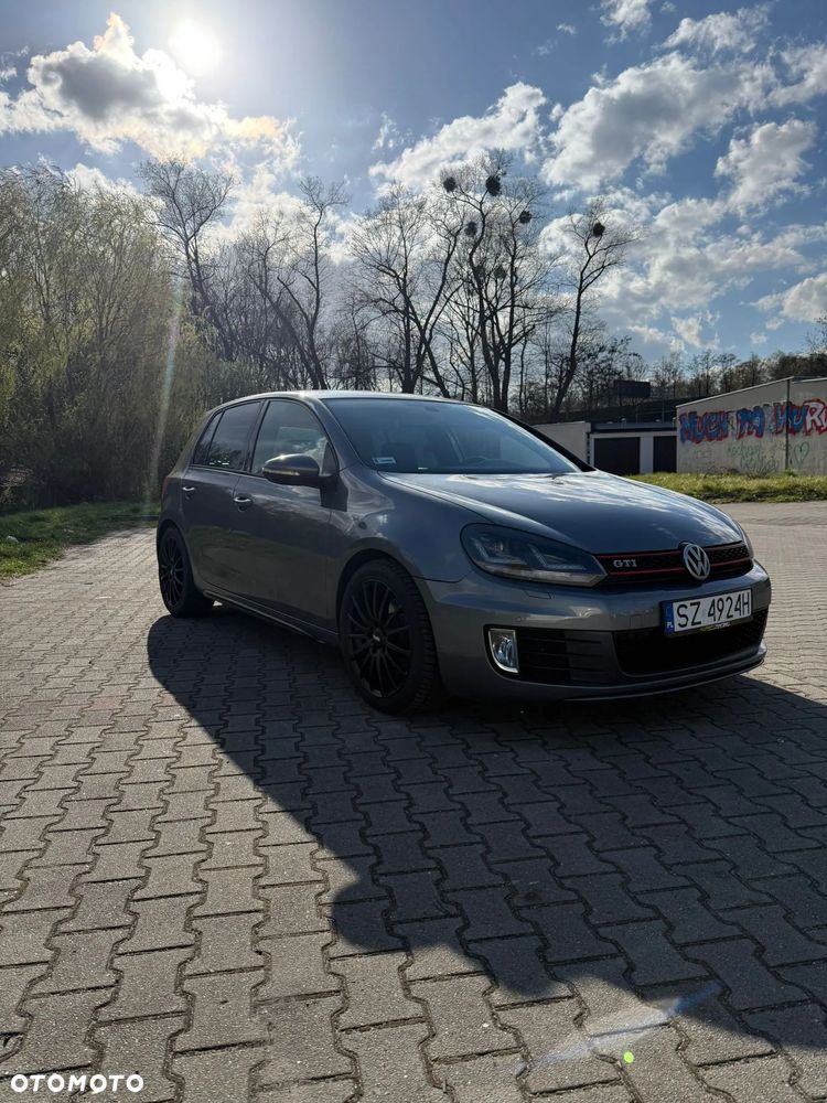 Volkswagen Golf 2.0 GTI - 11