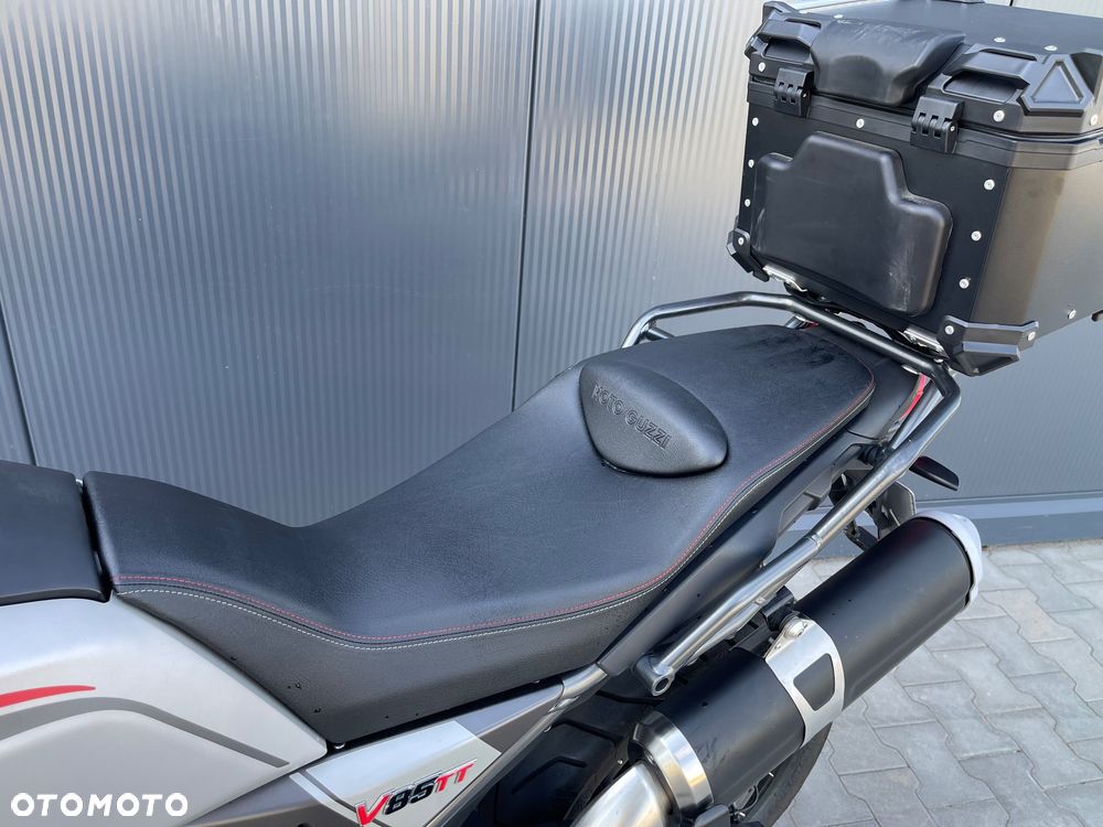 Moto Guzzi V85 - 9