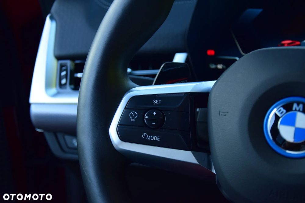 BMW iX2 xDrive30 66.5kWh M Sport - 29