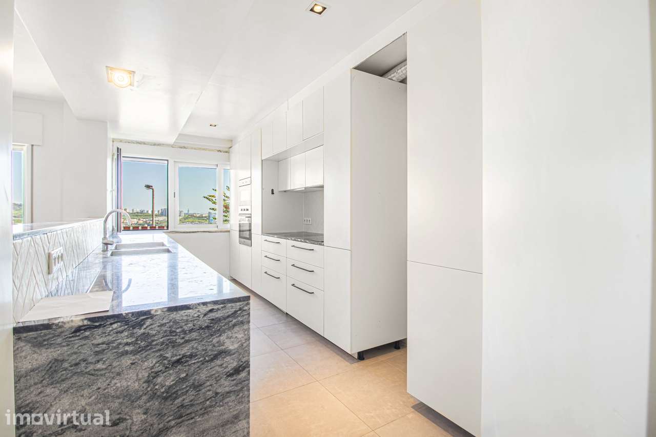 Apartamento T3+1 em Carnaxide - Grande imagem: 2/29