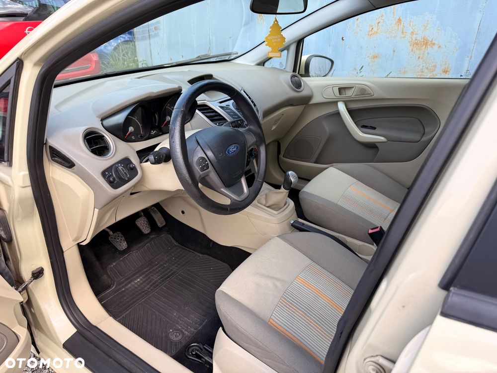 Ford Fiesta 1.25 Ambiente EU5 - 8