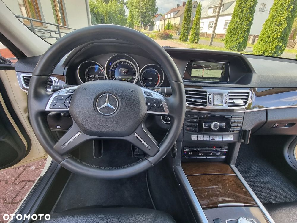 Mercedes-Benz Klasa E 200 CDI 7G-TRONIC - 32