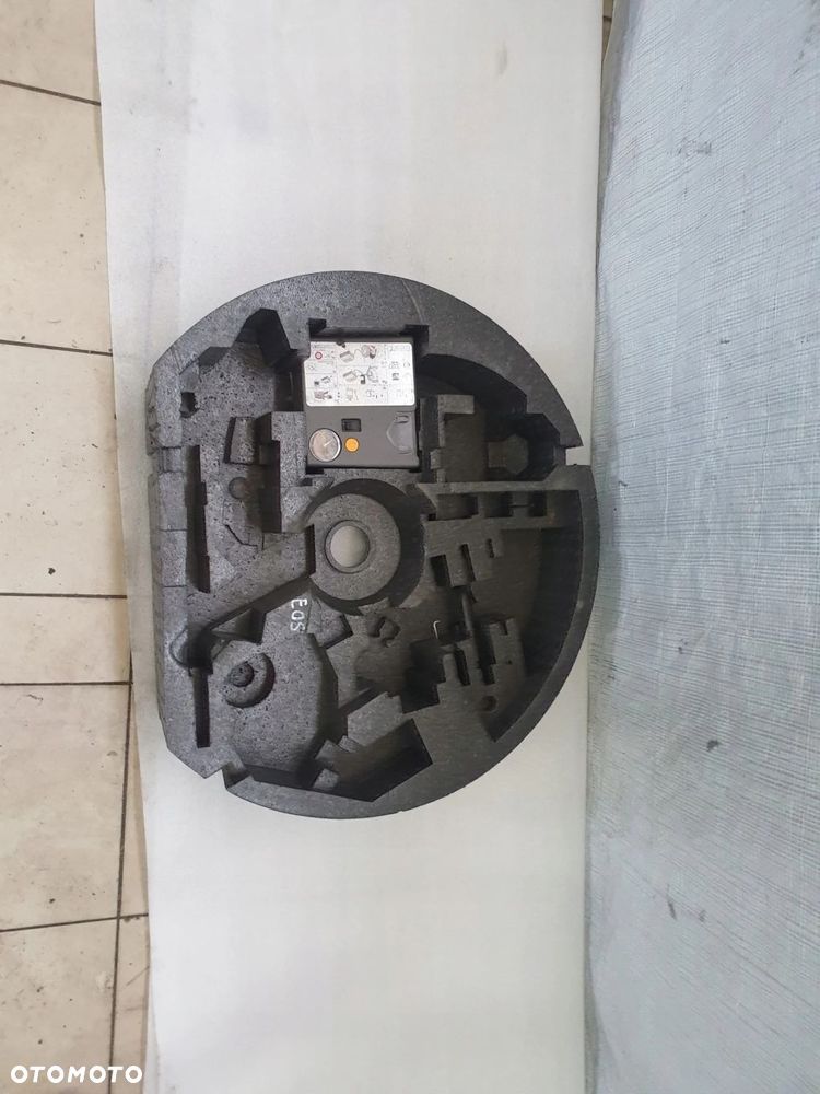 EOS STYROPIAN WKŁAD PIANKA BAGAŻNIKA KOMPRESOR - 2