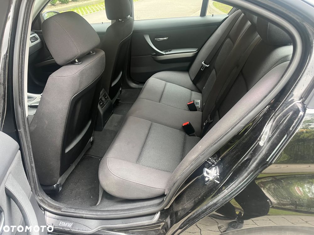 BMW Seria 3 318i Edition Sport - 11