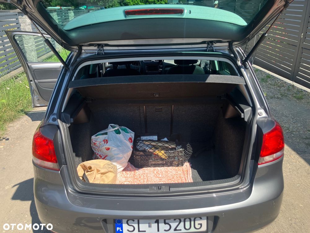 Volkswagen Golf 1.6 TDI DPF Highline - 10
