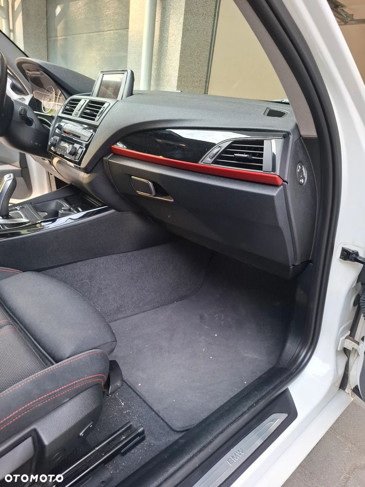 BMW Seria 1 116d Sport Line - 24