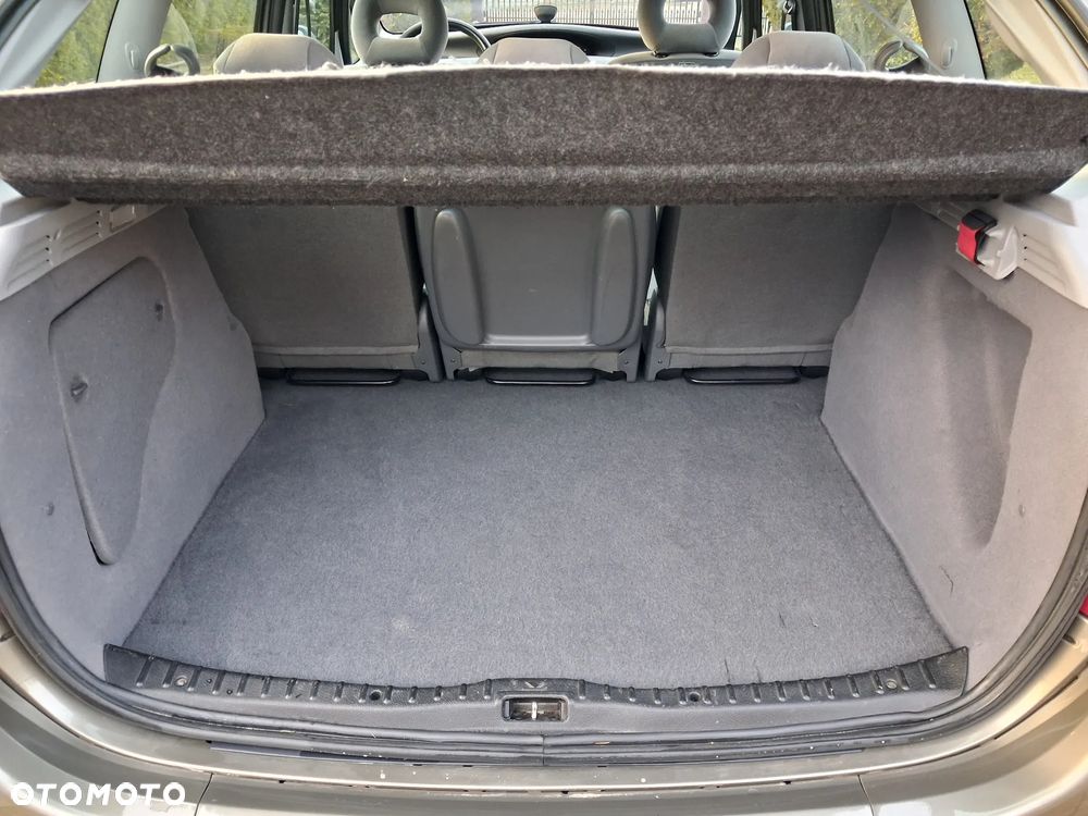 Citroën Xsara Picasso 1.6 16V Impress - 9