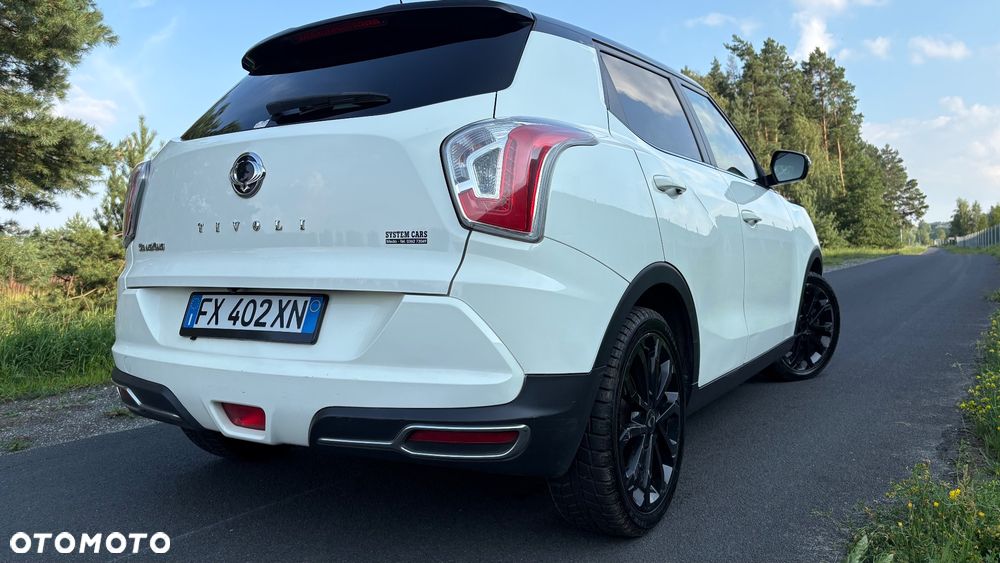 SsangYong/KGM Tivoli e-XGi 160 2WD Black+White - 5
