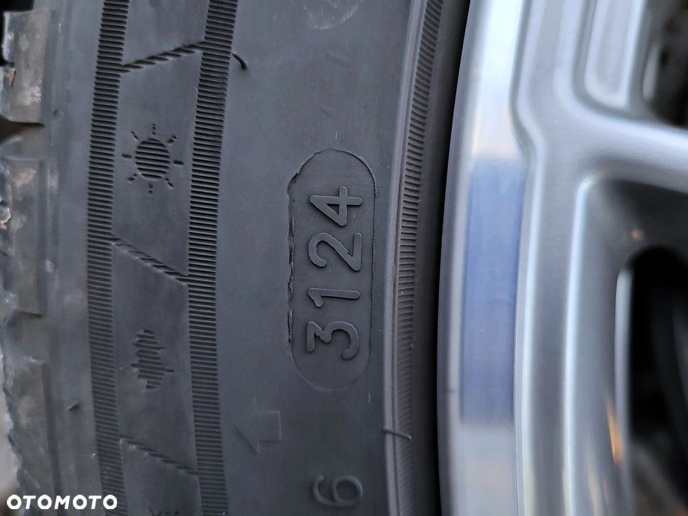 BMW Seria 5 520d Sport Line - 23