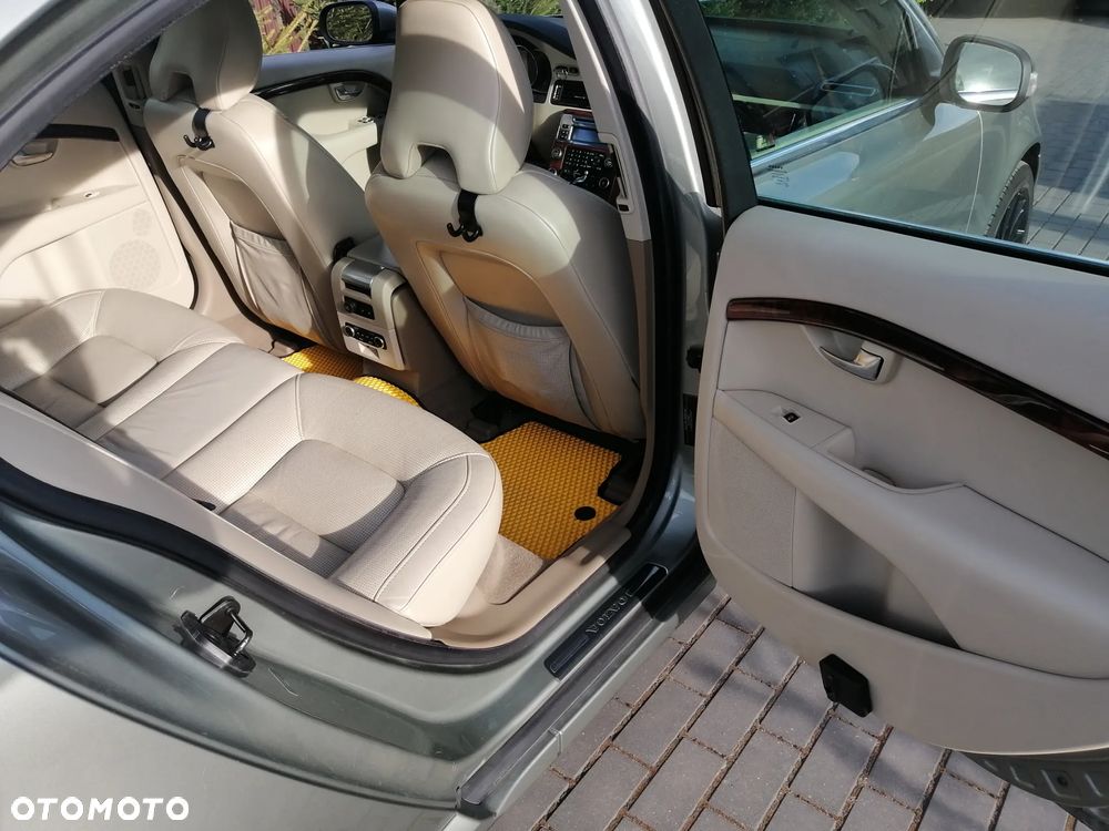 Volvo S80 4.4 V8 AWD R-Design Momentum - 13