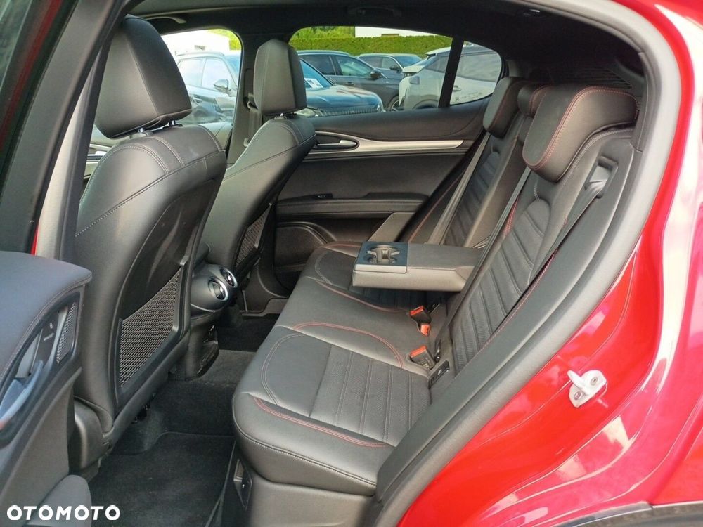 Alfa Romeo Stelvio 2.0 Turbo Competizione Q4 - 11
