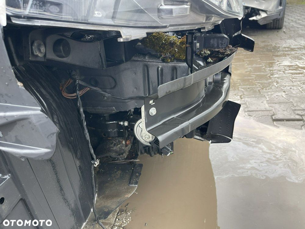 Mercedes-Benz Klasa V 300 d lang 4Matic 9G-TRONIC Exclusive - 3