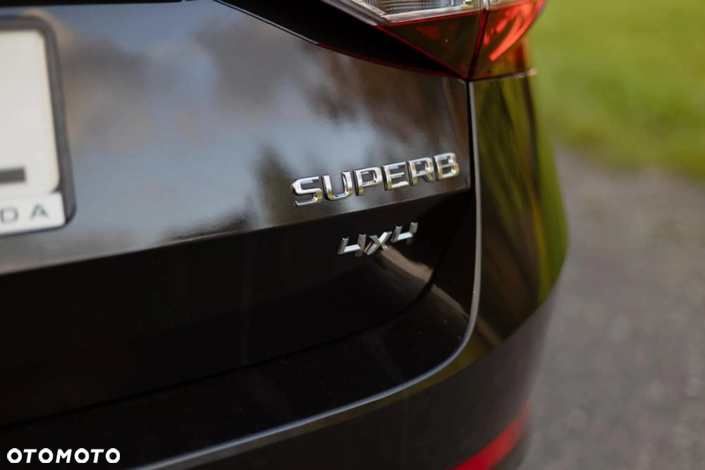 Skoda Superb 2.0 TDI 4x4 L&K DSG - 9