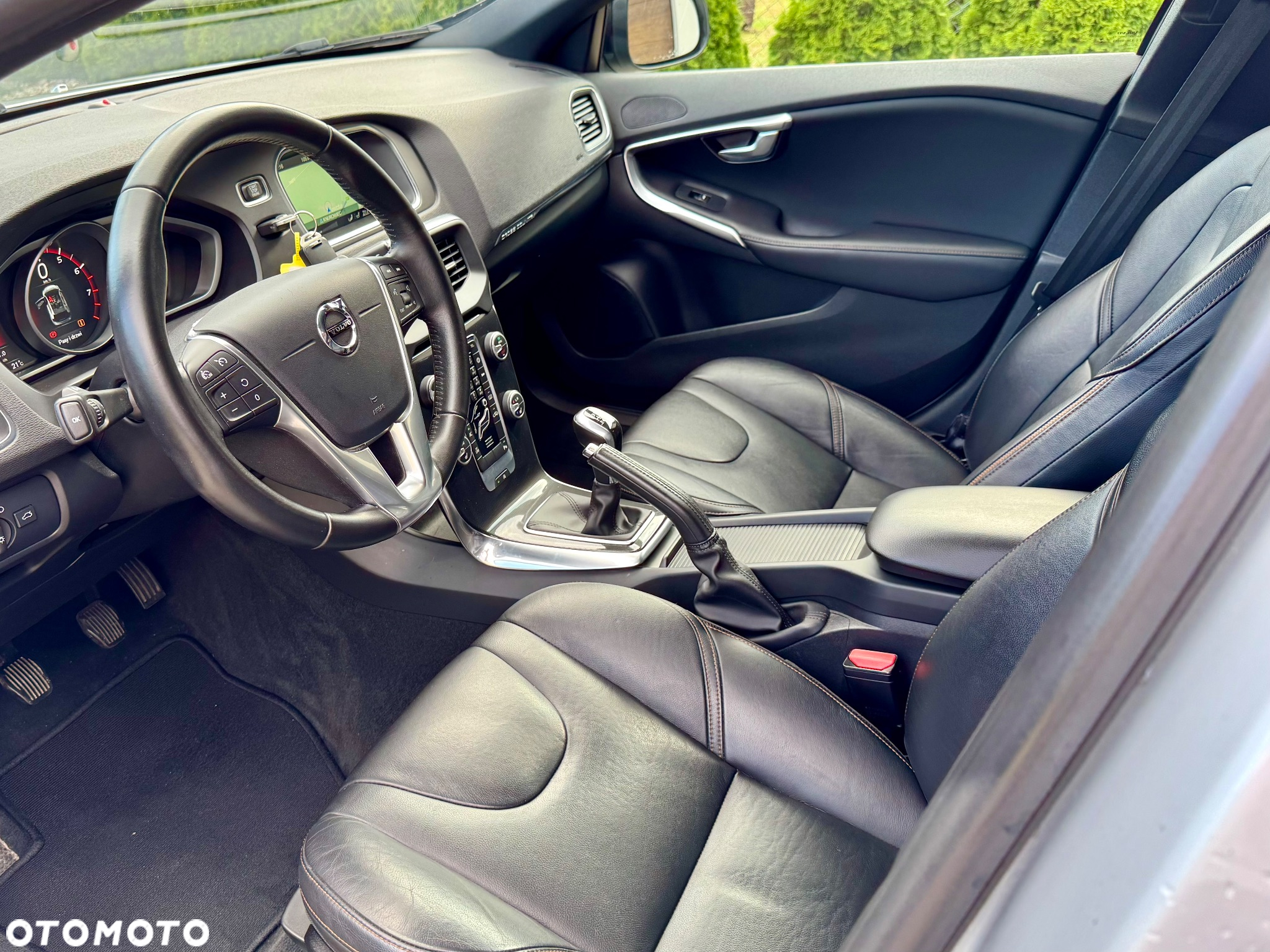 Volvo V40 Cross Country T3 Momentum - 17