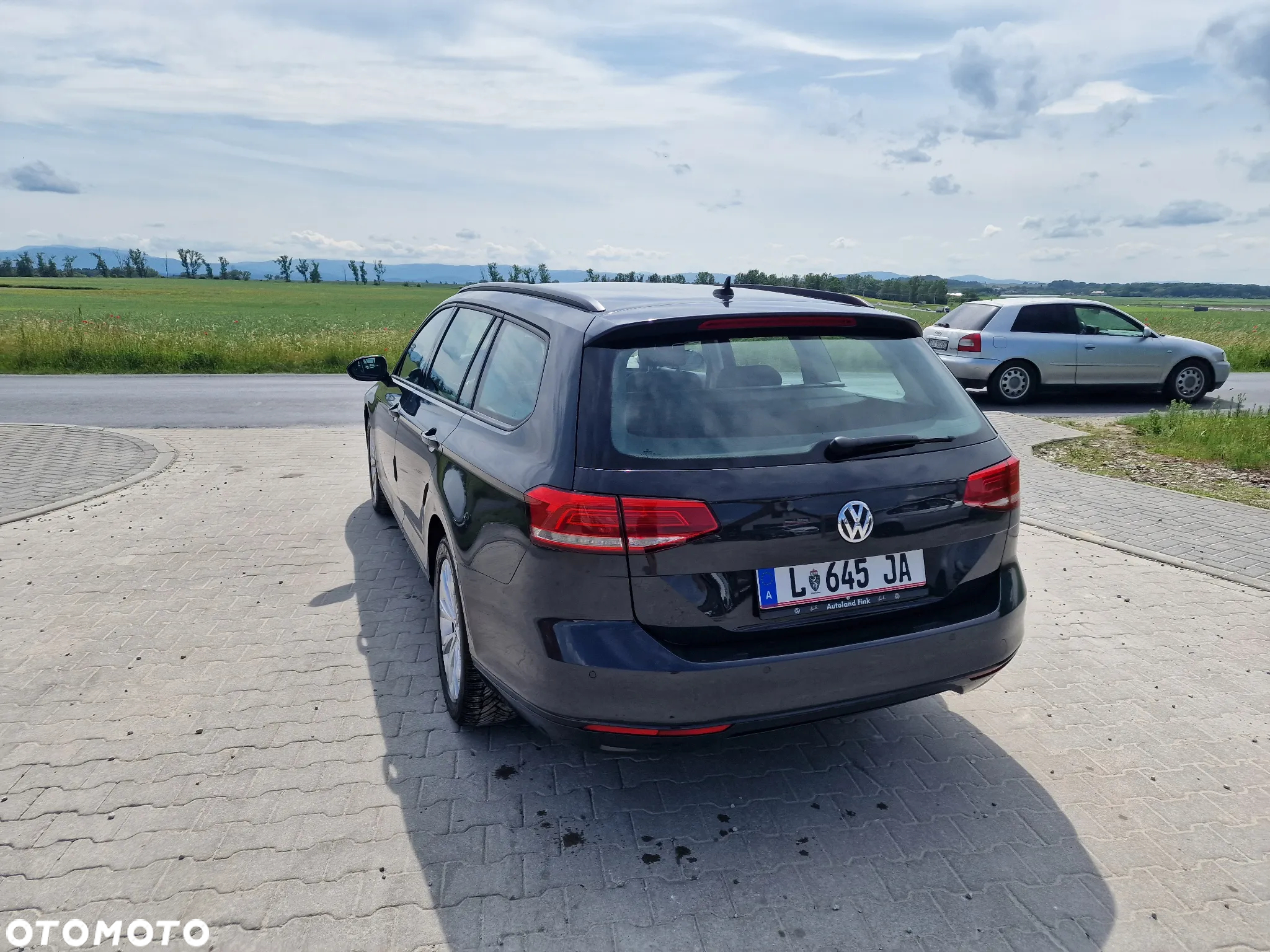 Volkswagen Passat Variant 1.6 TDI (BlueMotion Technology) DSG Comfortline - 15