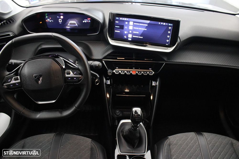 Peugeot 208 1.2 PureTech Allure — fotografia 8