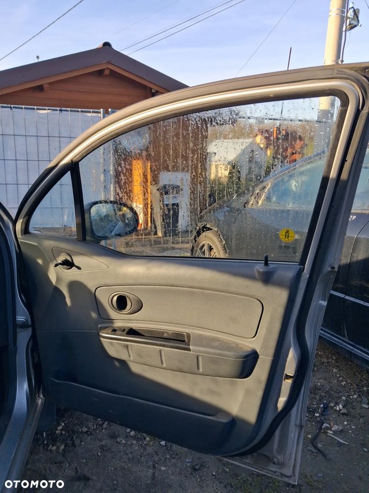 Chevrolet spark drzwi prawy przod 92U - 4