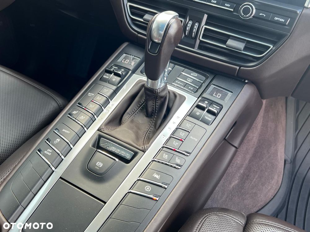 Porsche Macan - 12