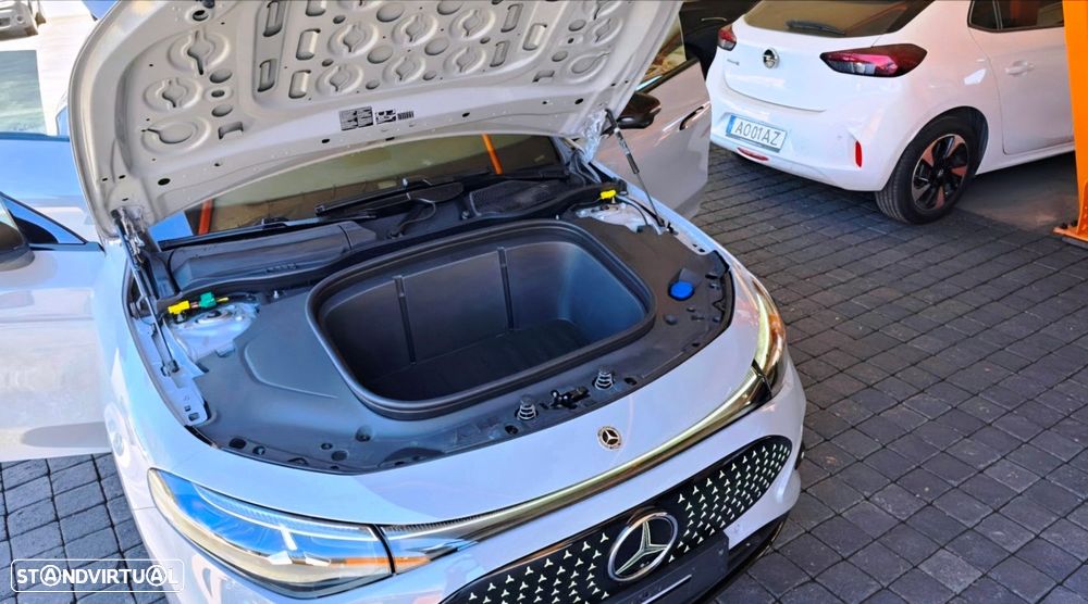 Mercedes-Benz CLA 250 - 9