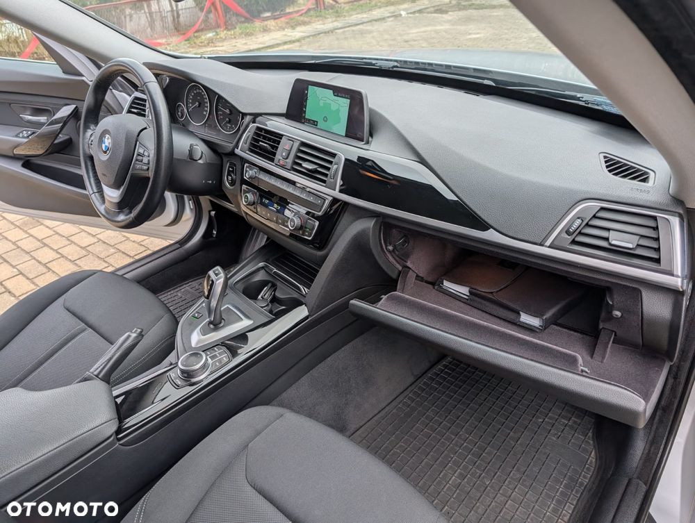 BMW Seria 3 320i GPF Advantage sport - 28