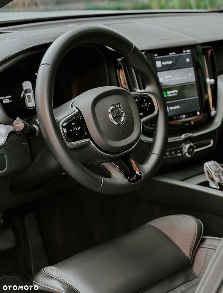 Volvo XC 60 B6 B AWD Ultimate Dark - 10