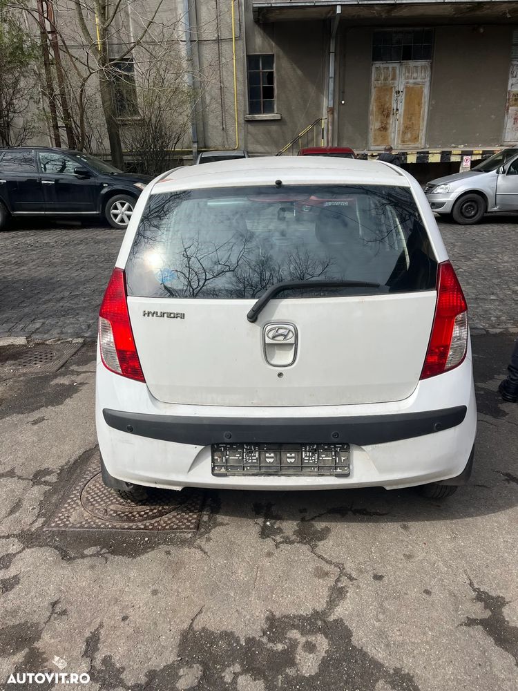 Dezmembrez Hyundai I10 alb 2008 1,1 benzina 48,5KW - 5