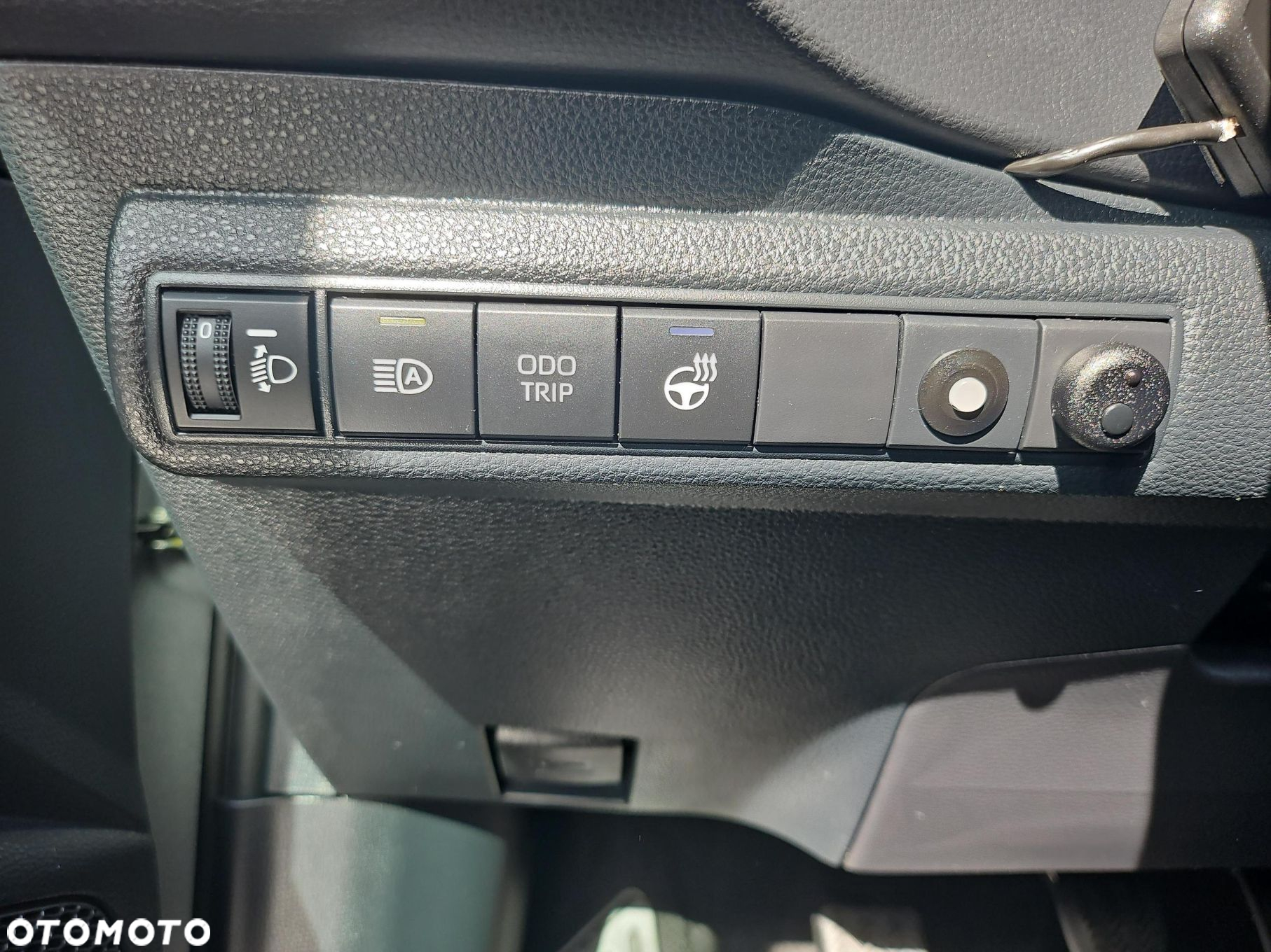 Toyota Corolla - 20