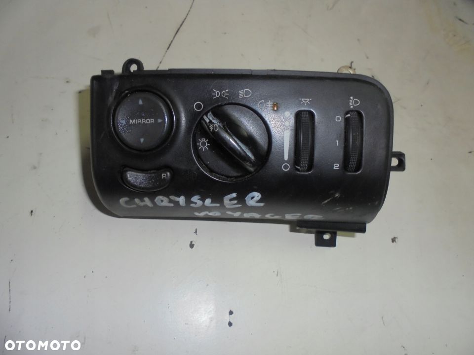 WLACZNIL SWIATEL VOYAGER II 96-00 P04685638 - 1