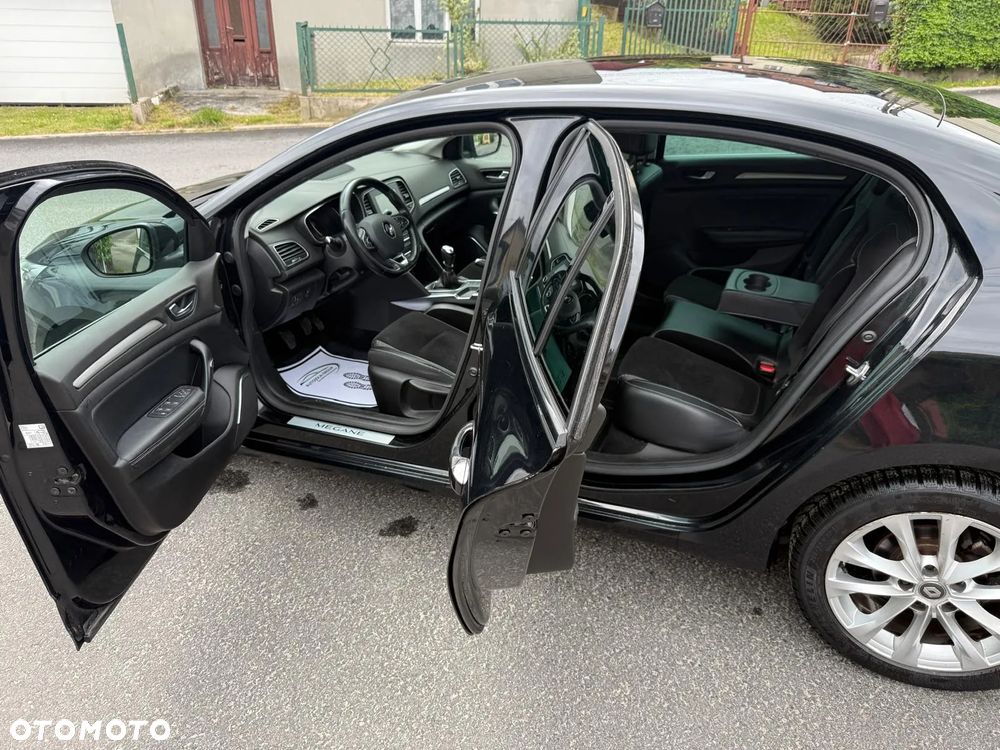Renault Megane 1.6 SCe Intens - 11