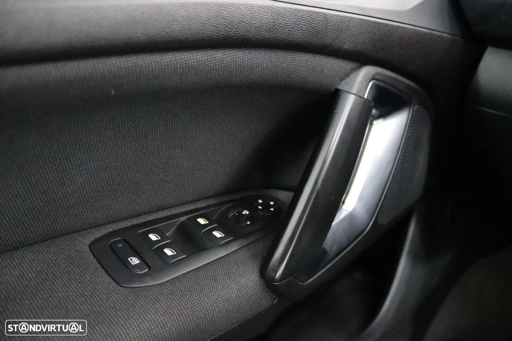 Peugeot 308 SW 1.2 PureTech Allure EAT8 - 11