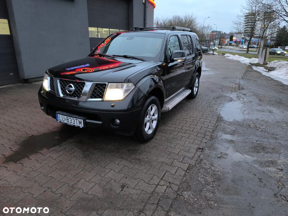 Nissan Pathfinder 2.5 D LE - 1