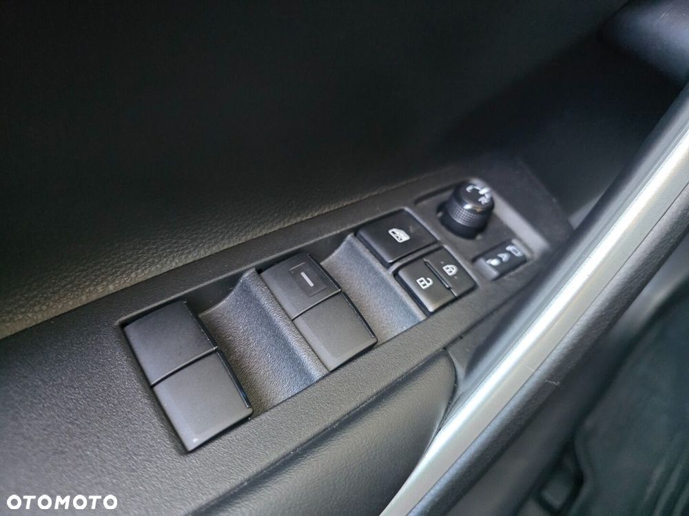 Toyota Corolla Cross 2.0 Hybrid Executive - 17