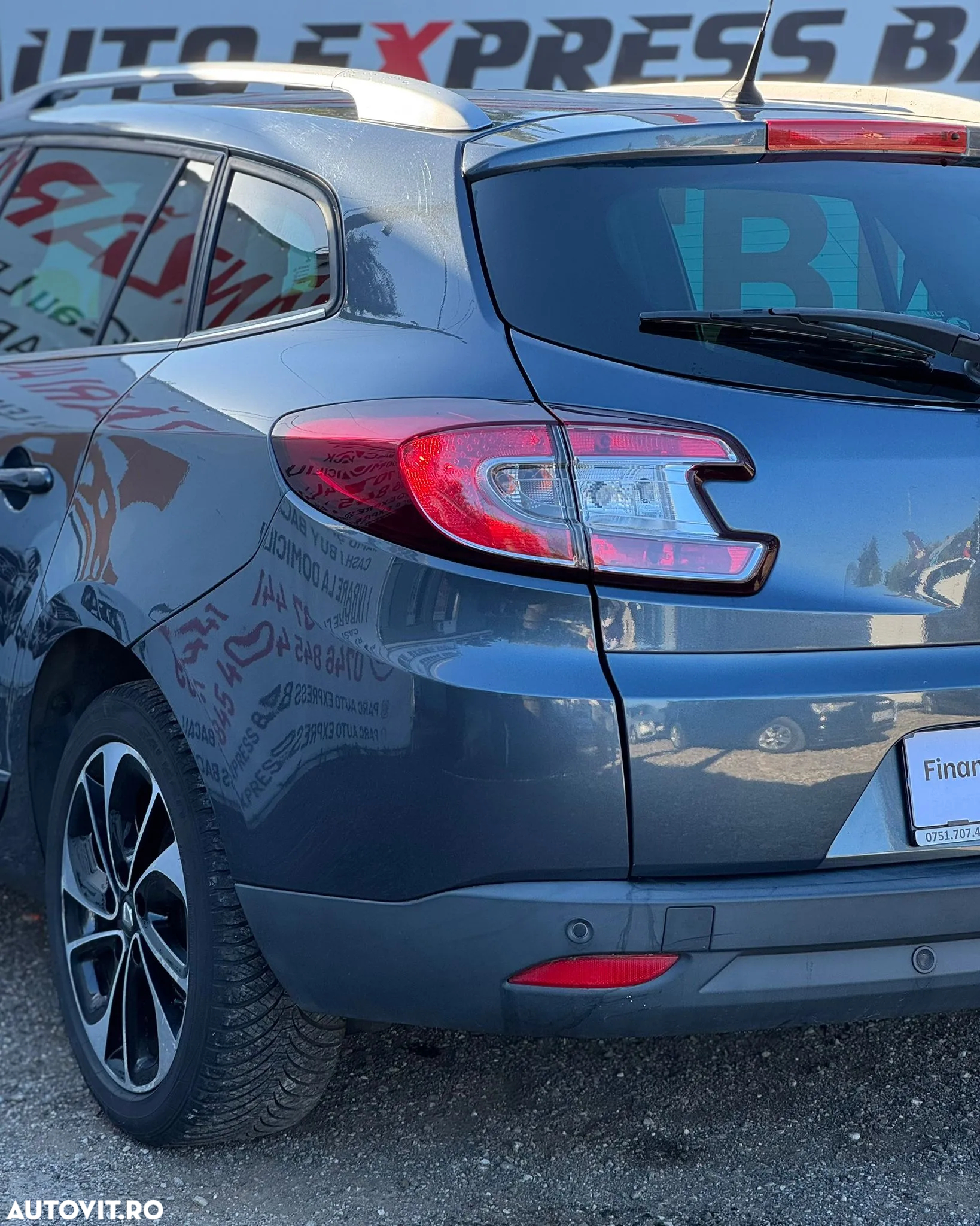 Renault Megane ENERGY dCi 130 BOSE EDITION - 19