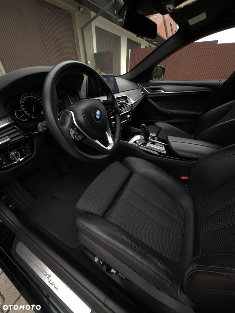 BMW Seria 5 520d xDrive Sport Line sport - 20