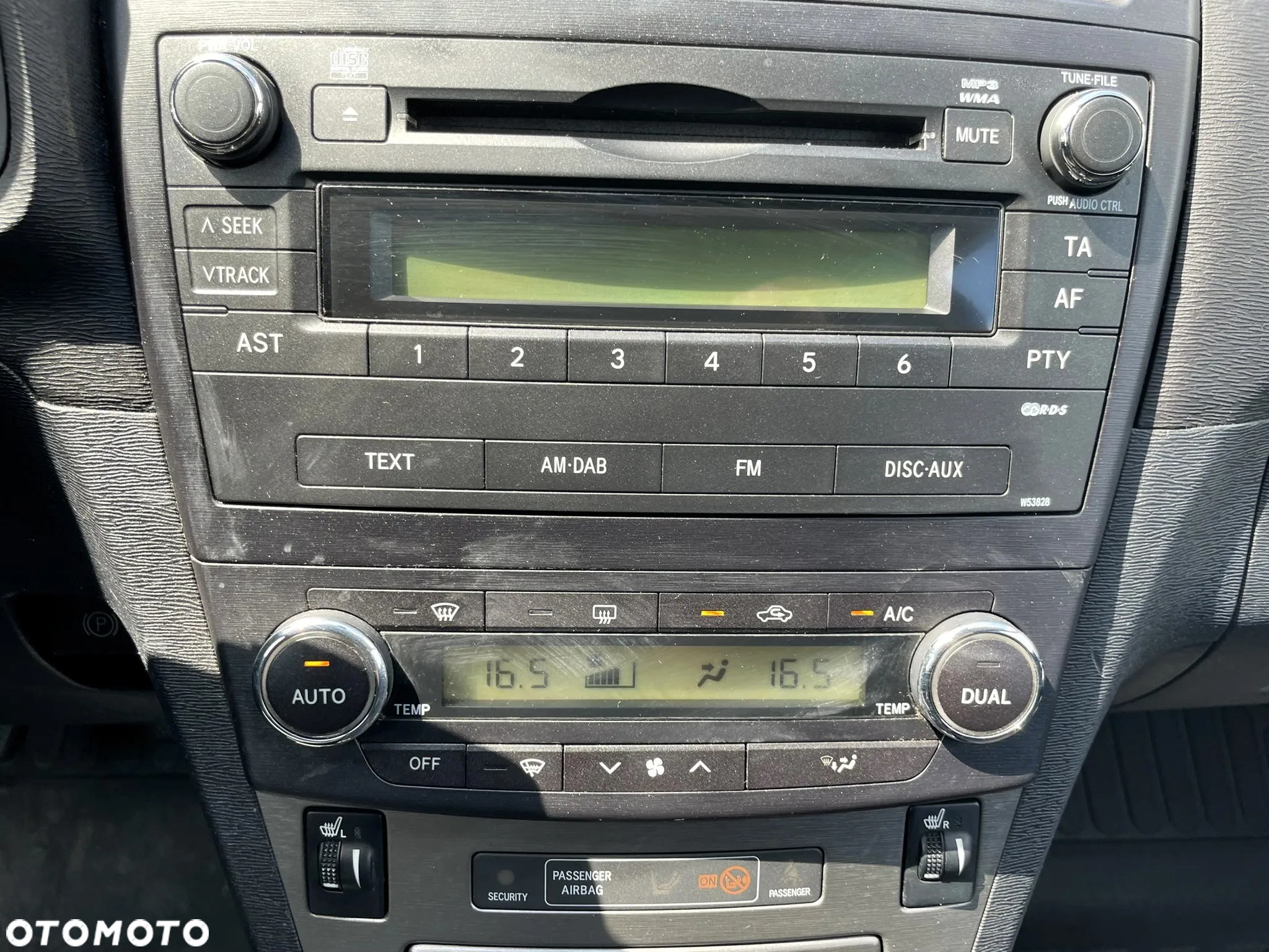 Toyota Avensis 1.8 Business Edition - 14