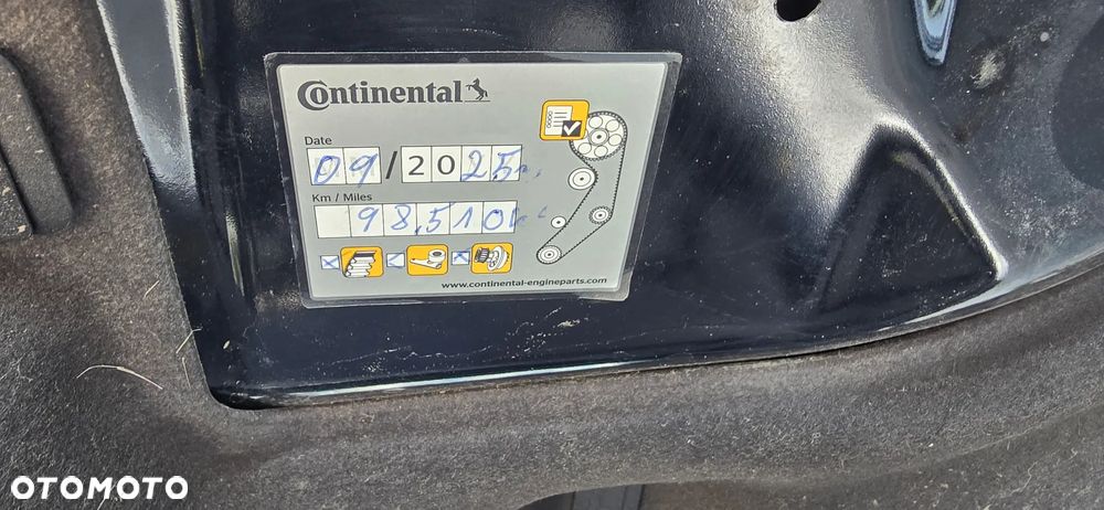 Ford Kuga 1.5 EcoBoost 2x4 Black & Silver - 22