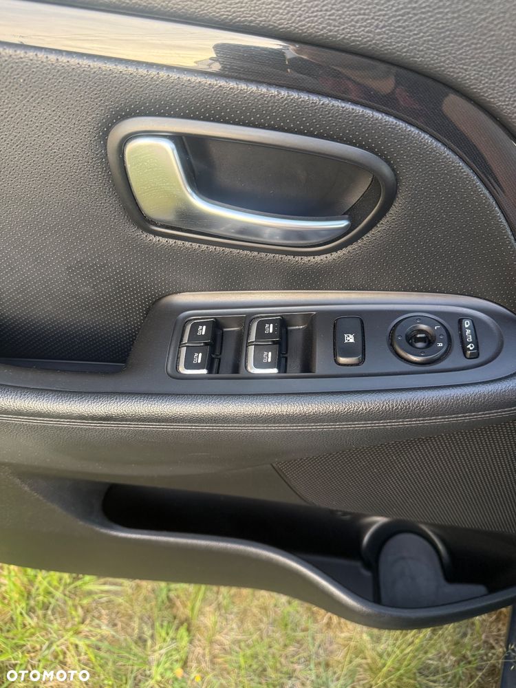 Kia Carens 1.7 CRDi XL - 22