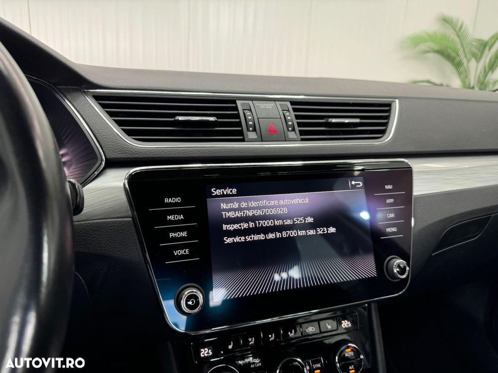 Skoda Superb 2.0 TDI DSG Ambition - 22