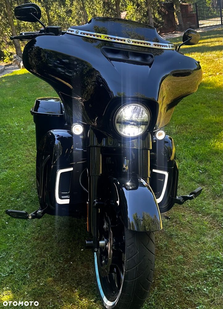 Harley-Davidson Touring Street Glide - 2