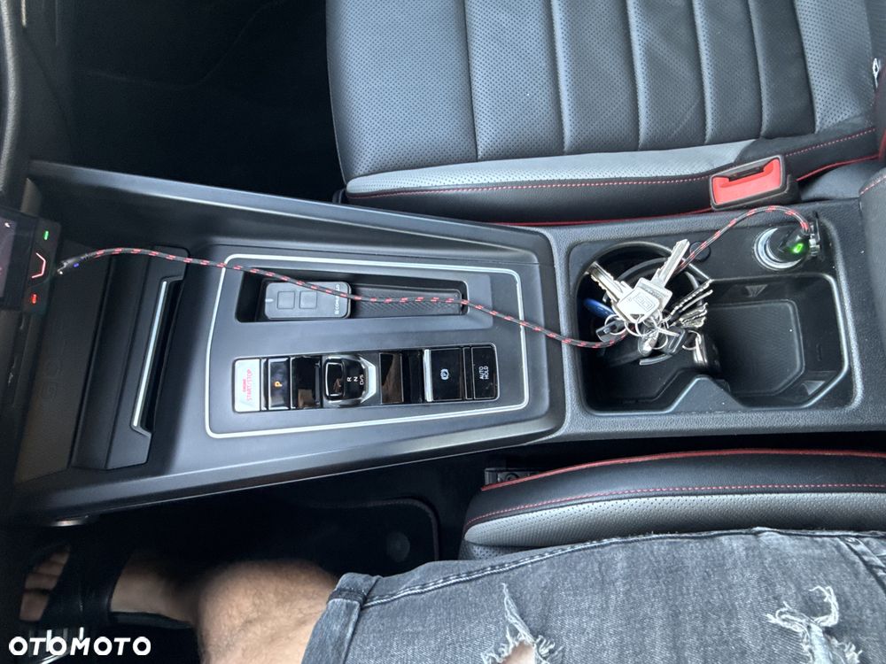 Volkswagen Golf GTI (BlueMotion Technology) DSG Performance - 19