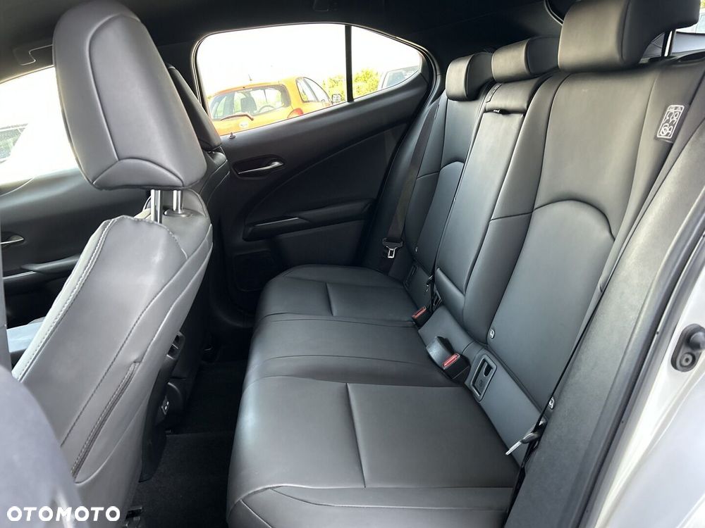 Lexus UX 250h GPF F Impression 2WD - 24