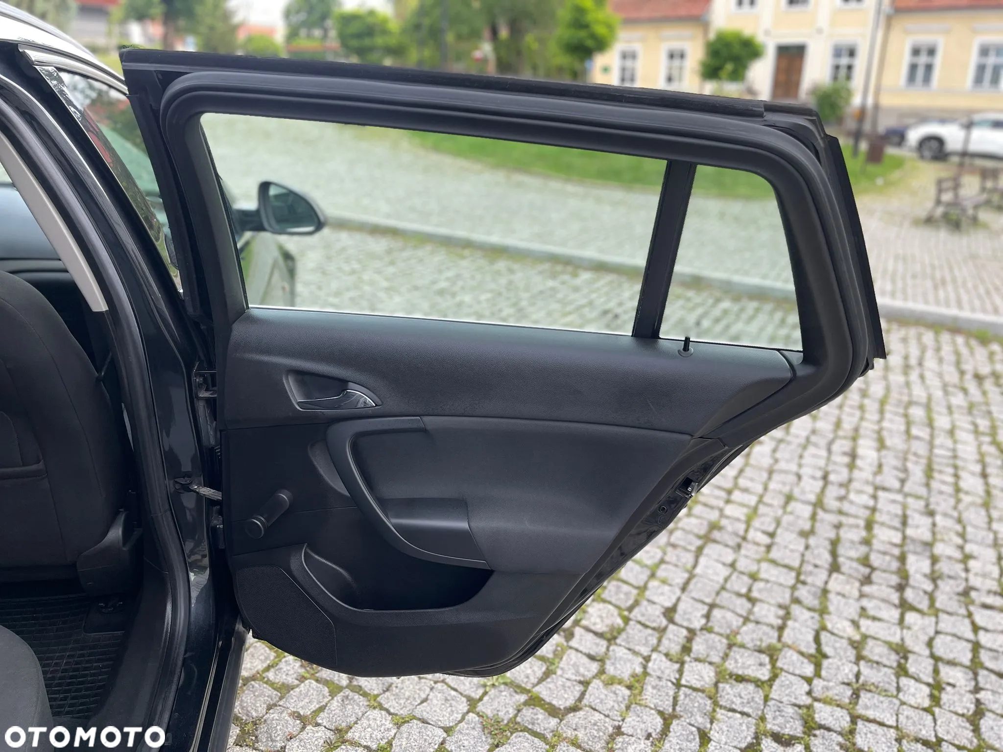 Opel Insignia 1.6 Sports Tourer Design Edition - 28