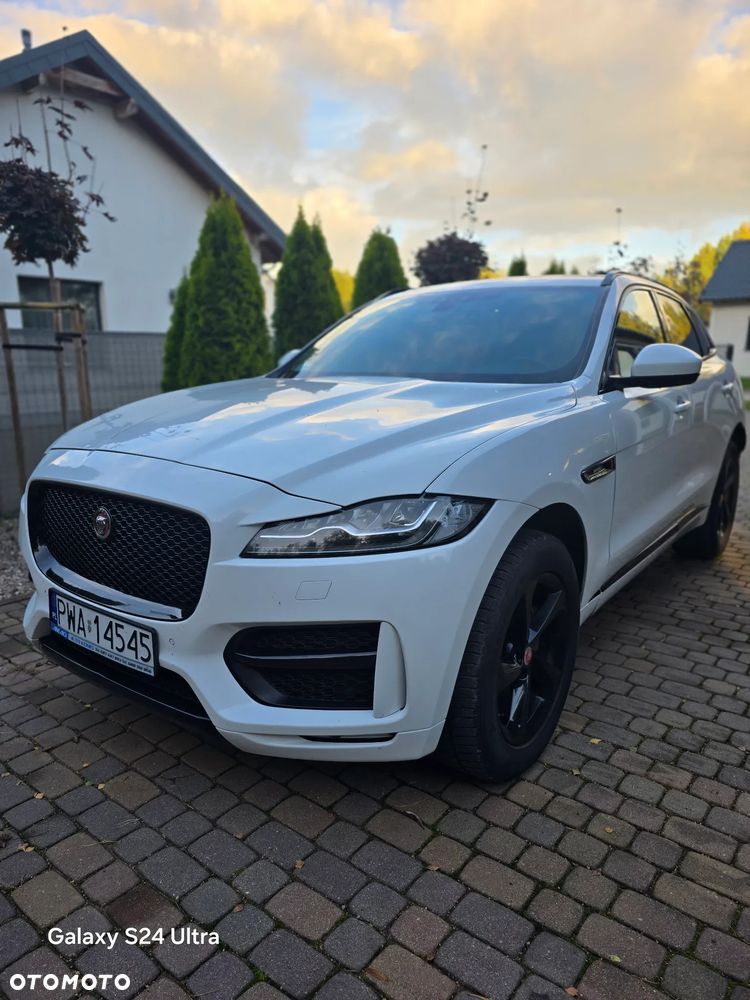 Jaguar F-Pace 2017 photo 2