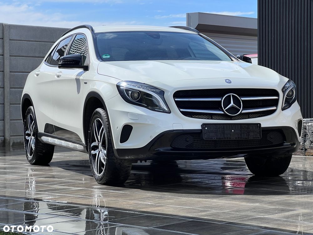 Mercedes-Benz GLA 200 7G-DCT StreetStyle - 1