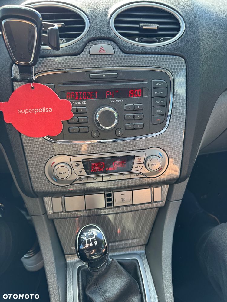 Ford Focus 1.8 FF Ambiente - 9