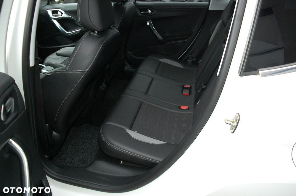 Peugeot 2008 - 28